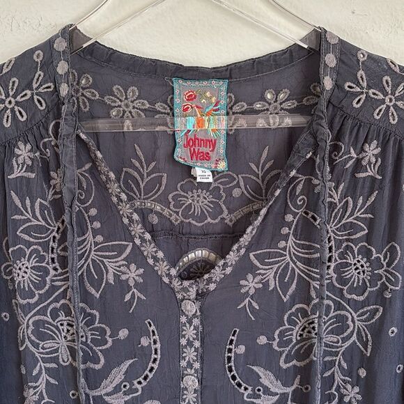 Johnny Was Monroe Blouse Graphite Embroidered Button Front Size XS - Picture 3 of 12
